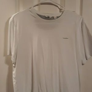 Calvin Klein T-shirt